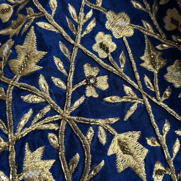 Long top and skirt - Picture 5 of 8